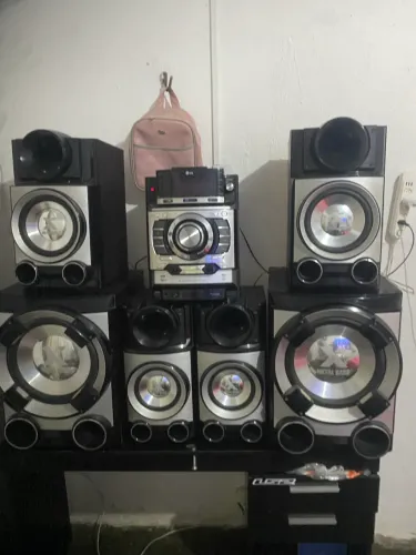 som LG CM9520