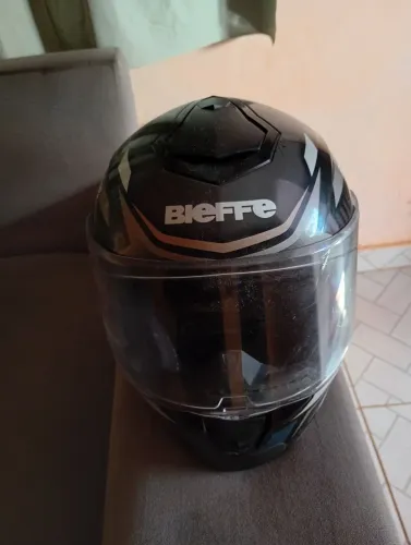 Capacete em perfeito estado