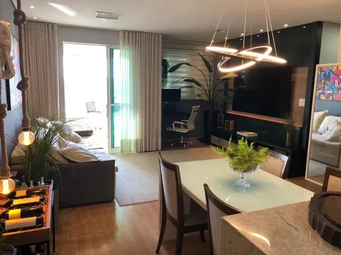 Excelente apartamento, Solar de Algarves. Penúltimo andar com vista para cidade