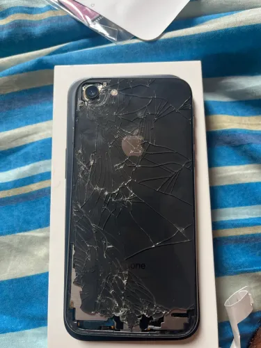 IPhone 8 com defeito para retirada de peças 