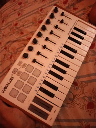 Teclado Worlde 29 teclas