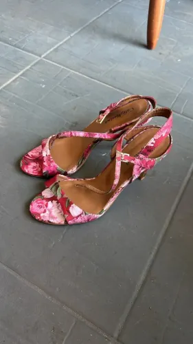 sapatos femininos