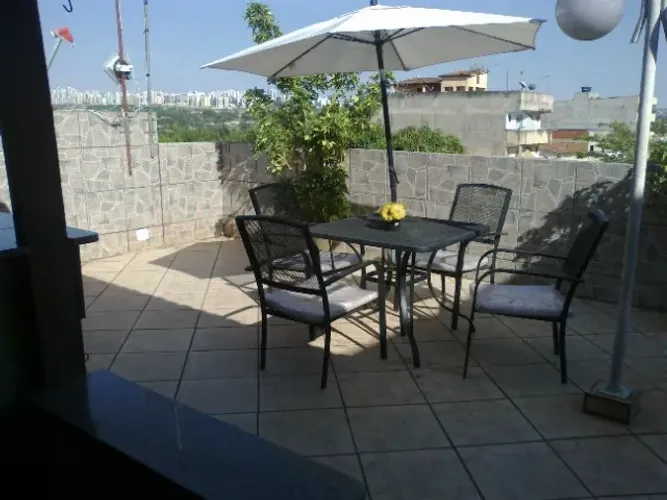 Prédio Guará Vc mora na Cobertura3°andar e tem a renda de 5Apts/Loja