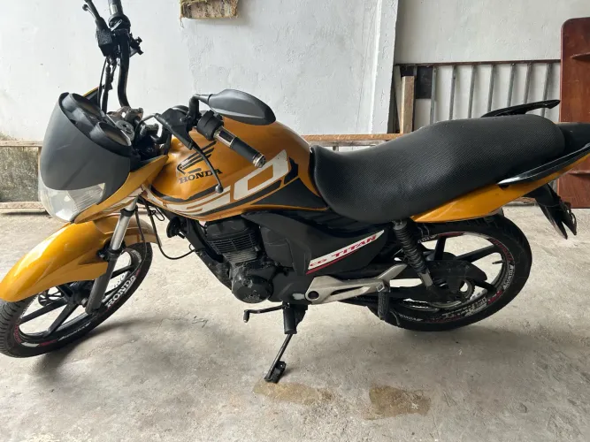 Honda CG 150 Titan 2012 - Muito conservada