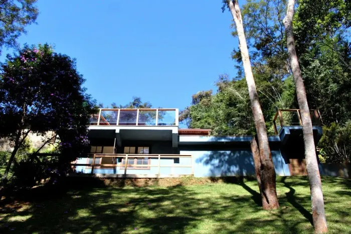 Vendo Casa em Condomínio - 400 m² - 3 suítes - Piscina - Itaipava - Petrópolis - RJ