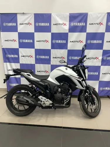 FAZER 250 BRANCO 0KM - LORRANY