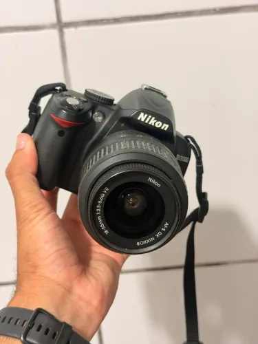 Nikon d3000