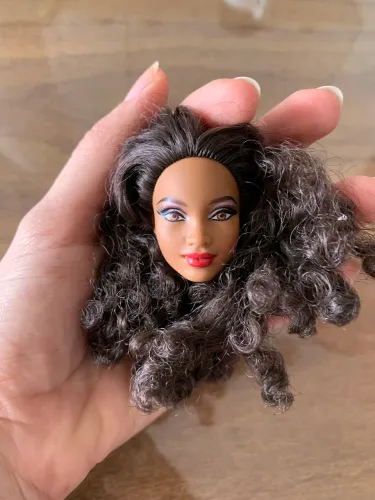 CABEÇA BARBIE NEGRA COLLECTOR DOLLS OF THE WORLD