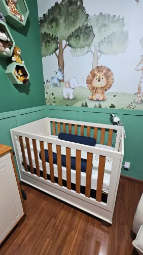 Berço novo - montado há 6 meses e usado poucas vezes pelo Bebê