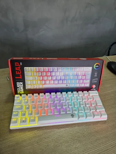 Teclado mecânico branco 60%