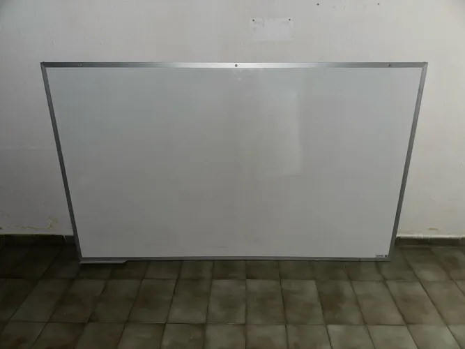 Lousa tec , ideal para sala de curso palestra , escola etc 