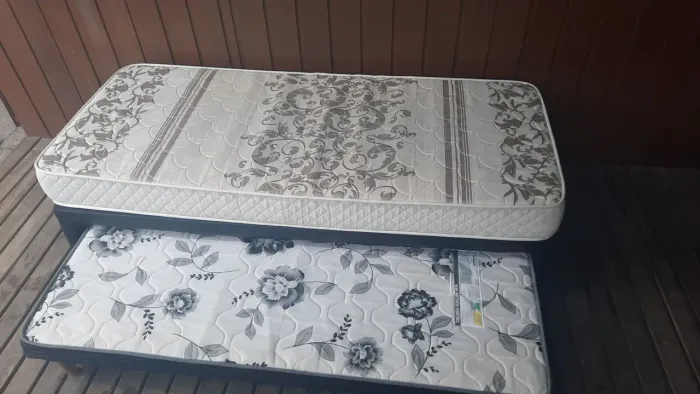 Cama Box de solteiro auxiliar