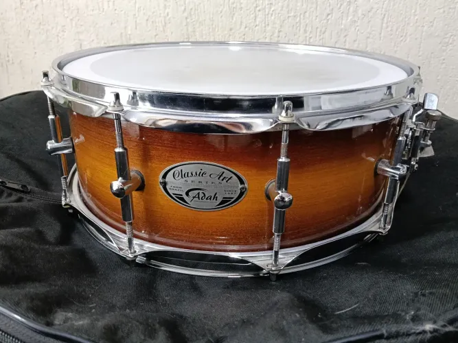 Caixa Adah Classic Art 14"