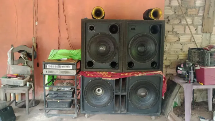 Som ao vivo com mesa Bluetooth