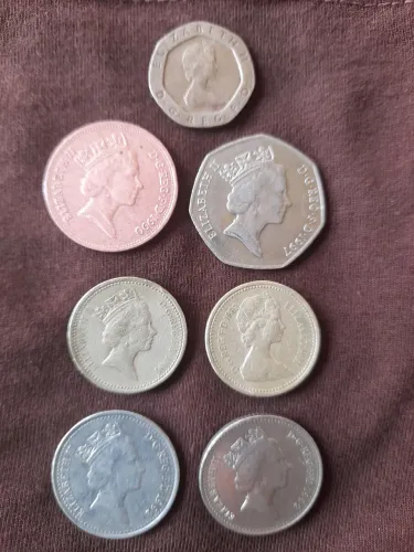 Moedas Antigas ( Rainha Elizabeth)