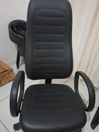 Cadeira Presidente Couro Preta