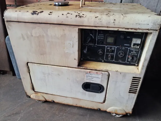 Gerador 8kva, 110/220v, Diesel 13cv, partida elétrica, funcionando Aceito Cartão.