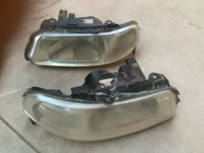 Farol gol G3 usado, todas as fixações boas