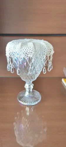 Cobre Jarra em Crochê e Miçangas 20 cm