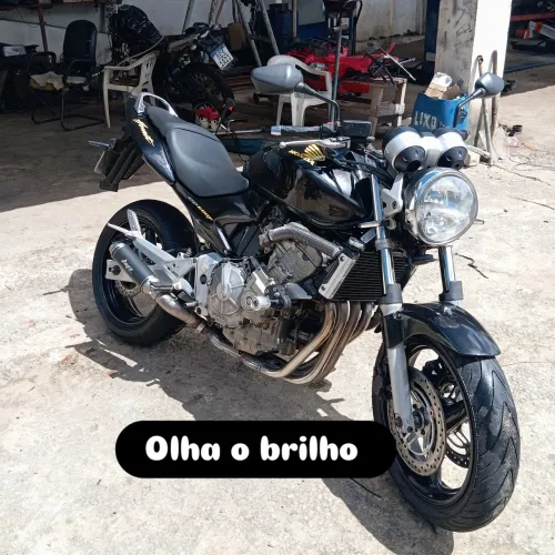 Hornet carburada