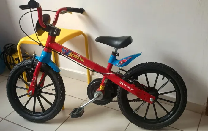 Bicicleta infantil até 7 anos