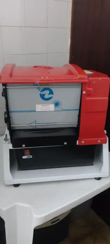 Vendo massadeira Braesi AlI-05 nova com manual