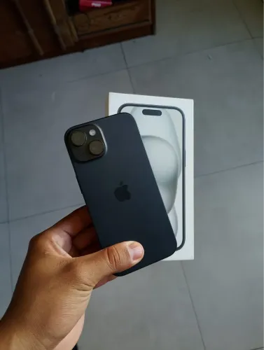 iPhone 15 256g