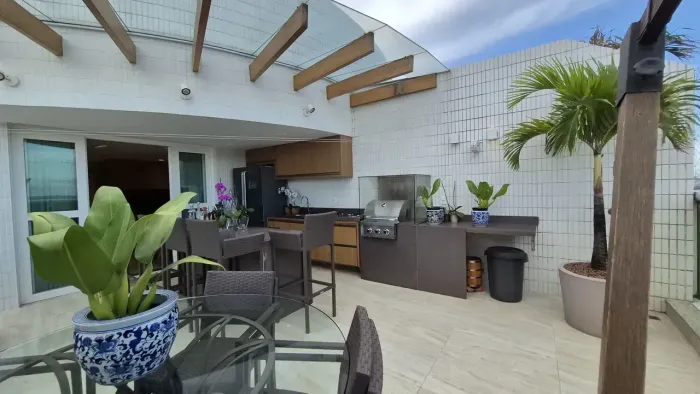 Cobertura duplex 237m² com 4 suítes em Mata da Praia - Vitória - ES