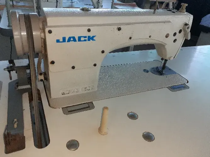 Máquina Reta Industrial JACK
