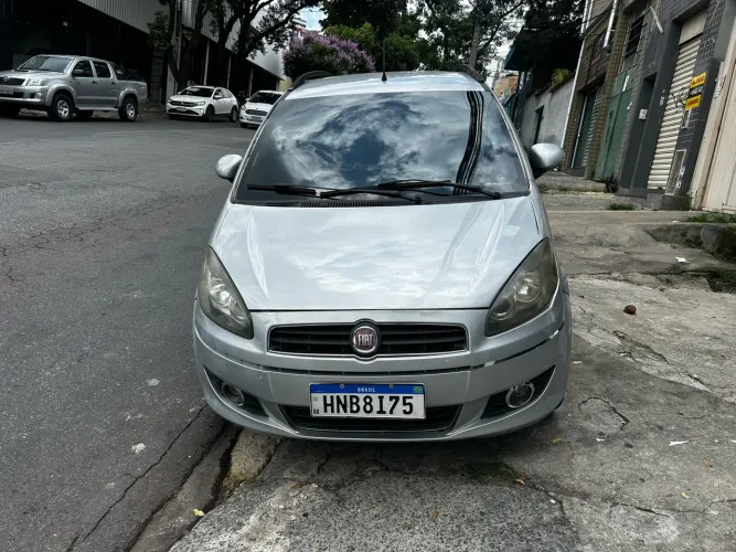 Fiat Idea Essence 1.6 Flex 16V 5P 2013