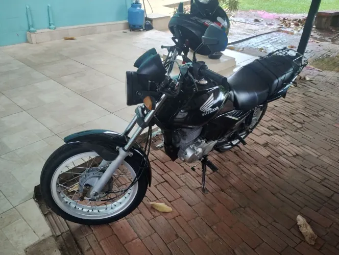 Moto a venda