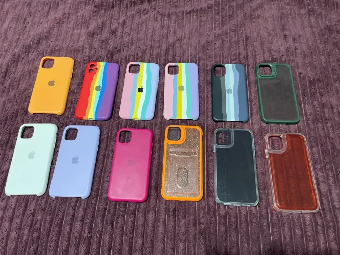 Vendo lote de 12 capinhas para iphone 11