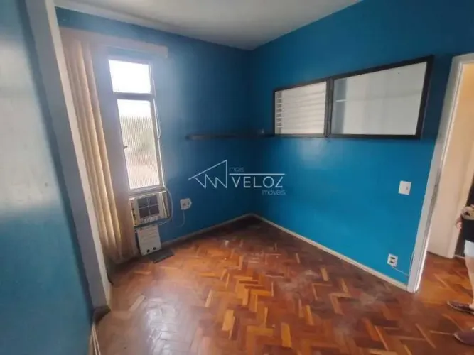 Apartamento : / Residencial / Glória