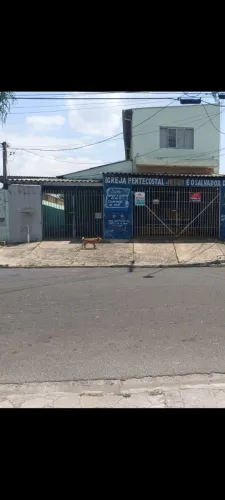 Vendo casa no santa Lúcia 375 metros de terreno . Com um salão comercial. Alugado para igr