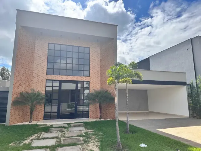 Sobrado para aluguel tem 400 metros quadrados com 3 quartos
