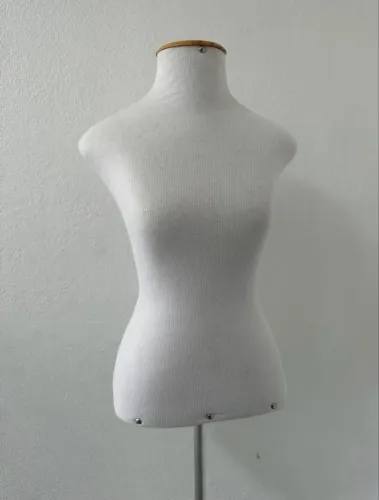 Manequim forrado feminino