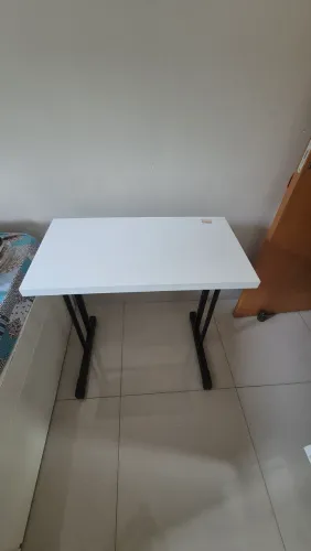 Escrivaninha pequena