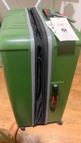 Mala Hurley 23kg Nova
