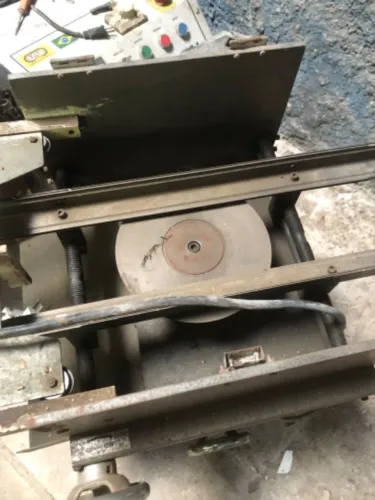 máquina aparadora/cortadora de terminais de eletrônicas (PCB Lead Cutter) placas