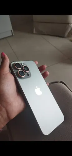 Celular 15 pro Max sem marcas de uso