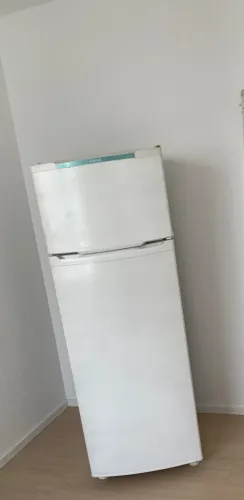 Vendo geladeira 