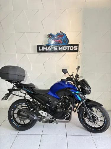 VENDO OU TROCO YAMAHA FAZER 250 2023 ( LIMAS MOTOS)