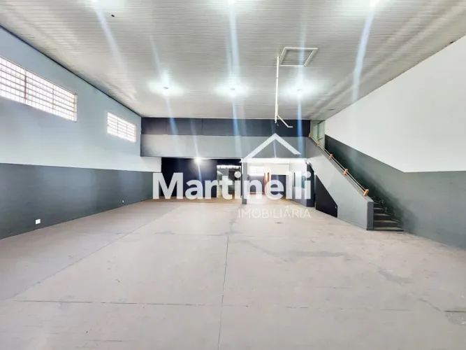 Salão comercial para locação no Bairro Jardim Paulistano, próximo à Avenida Treze de Maio 