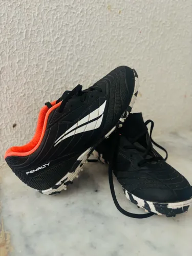 ? VENDO CHUTEIRA PENALTY - TAMANHO 36 ?