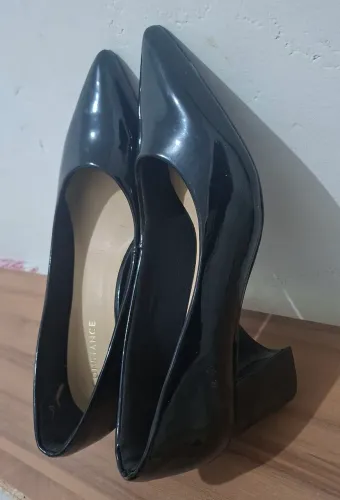 Scarpin Preto Salto Grosso num 39
