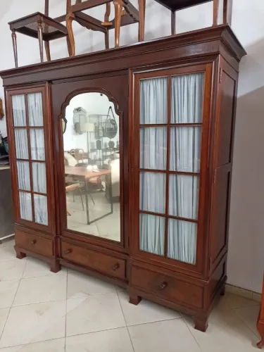 Guarda-Roupas Premium Em Madeira Maciça Nobre Com Espelho - 2,25m