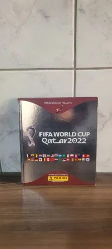 Álbum PRATA CAPA DURA Copa do mundo Catar Fifa 2022 - 70% COMPLETO