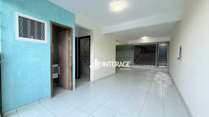 Sobrado com 3 Quartos para alugar, 195 m² por R$ 4.530/mês - Santa Felicidade - Curitiba/P