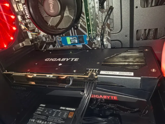 Placa De Vídeo - Rx 7600 Gaming Oc 8gb Amd Radeon Gigabyte