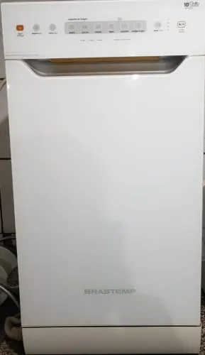 Lava-Louças Brastemp Slim de 10 Serviços (modelo BLF10AB) cor branca.